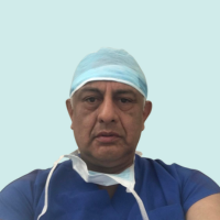 Dr. Iván Veintimilla